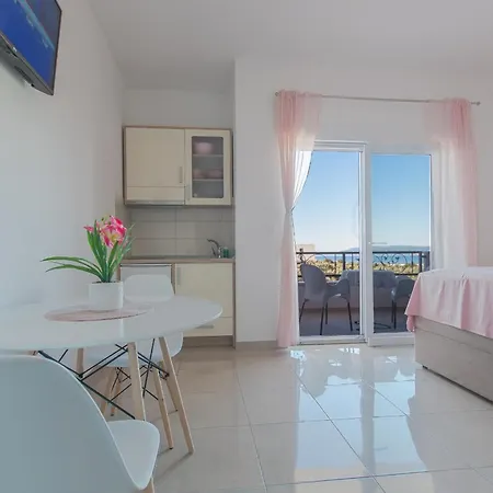 Herceg Макарська